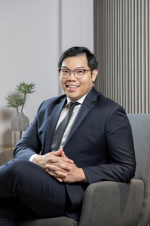 Associate Director Lim Yun Heng is a dispute resolution lawyer in Singapore, known for his expertise in civil and commercial litigation, legacy planning, trusts, residential and commercial leases. 